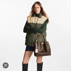 Authentic Louis Vuitton classic monogram Graceful Pm hobo bag in peony
